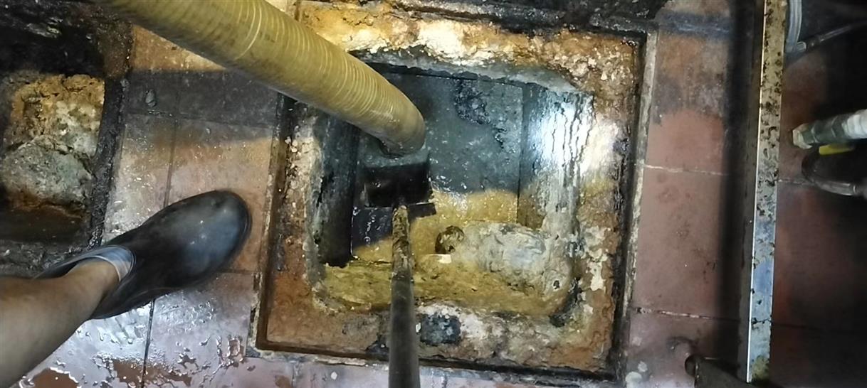 伊宁市污水池清理一般都有毒气，怎么预防中毒呢？