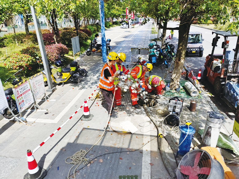  伊宁市UV-CIPP紫外光固化修复