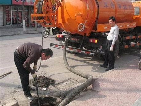 伊宁市清掏化粪池，健康生活从这里开始